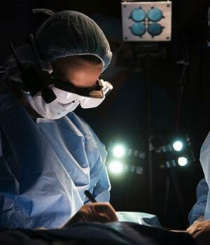  Chirurg Tragen der High-Tech- Brille