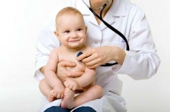  Baby und Arzt