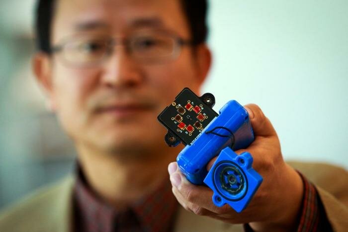  [ Ling Zang und New Bomb , Chemical and Drug Scanner]